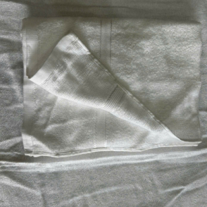 KHĂN TẮM TRẮNG 70*125*200gr loại B có Rết 